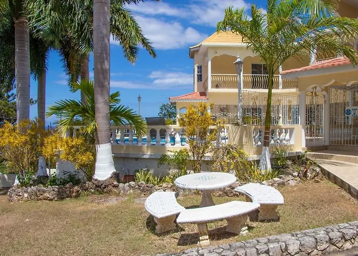 Villa Chateau De La Rose Montego Bay