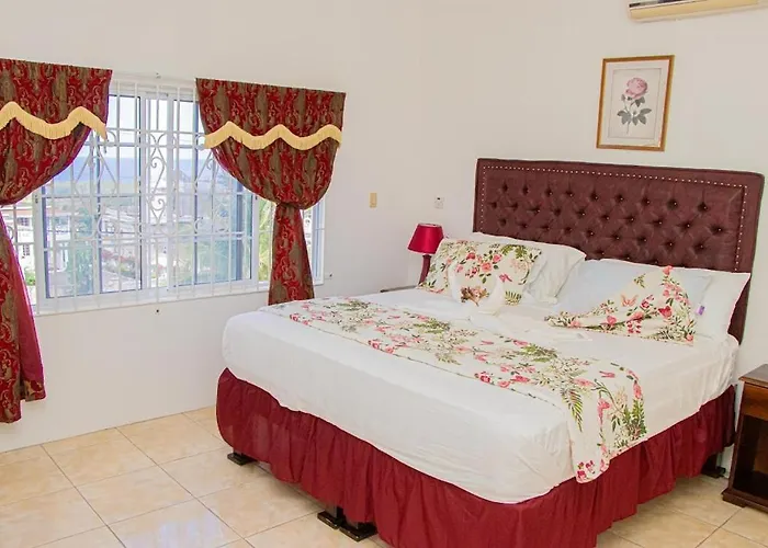 Chateau De La Rose Montego Bay